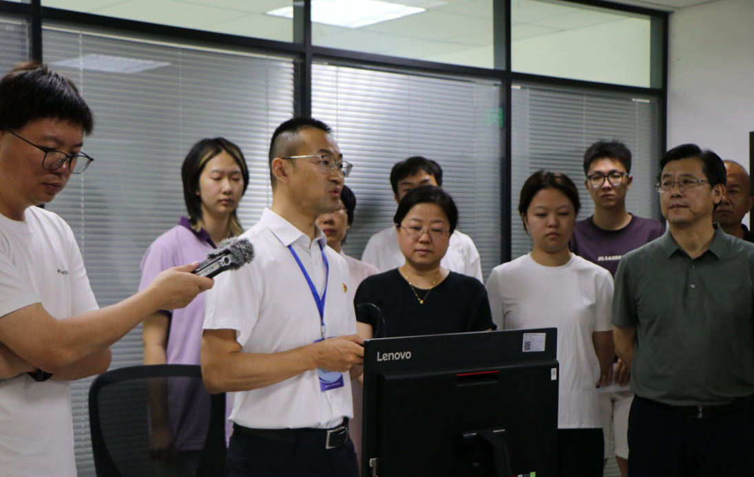 自治区举办2025年普通高校招生“录取现场开放日”活动