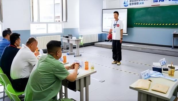 第四届全区中小学青年教师教学竞赛圆满结束