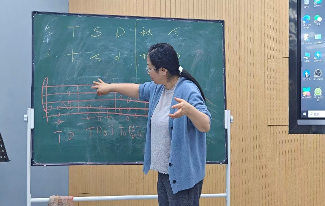 两代援疆情 一生新疆梦
